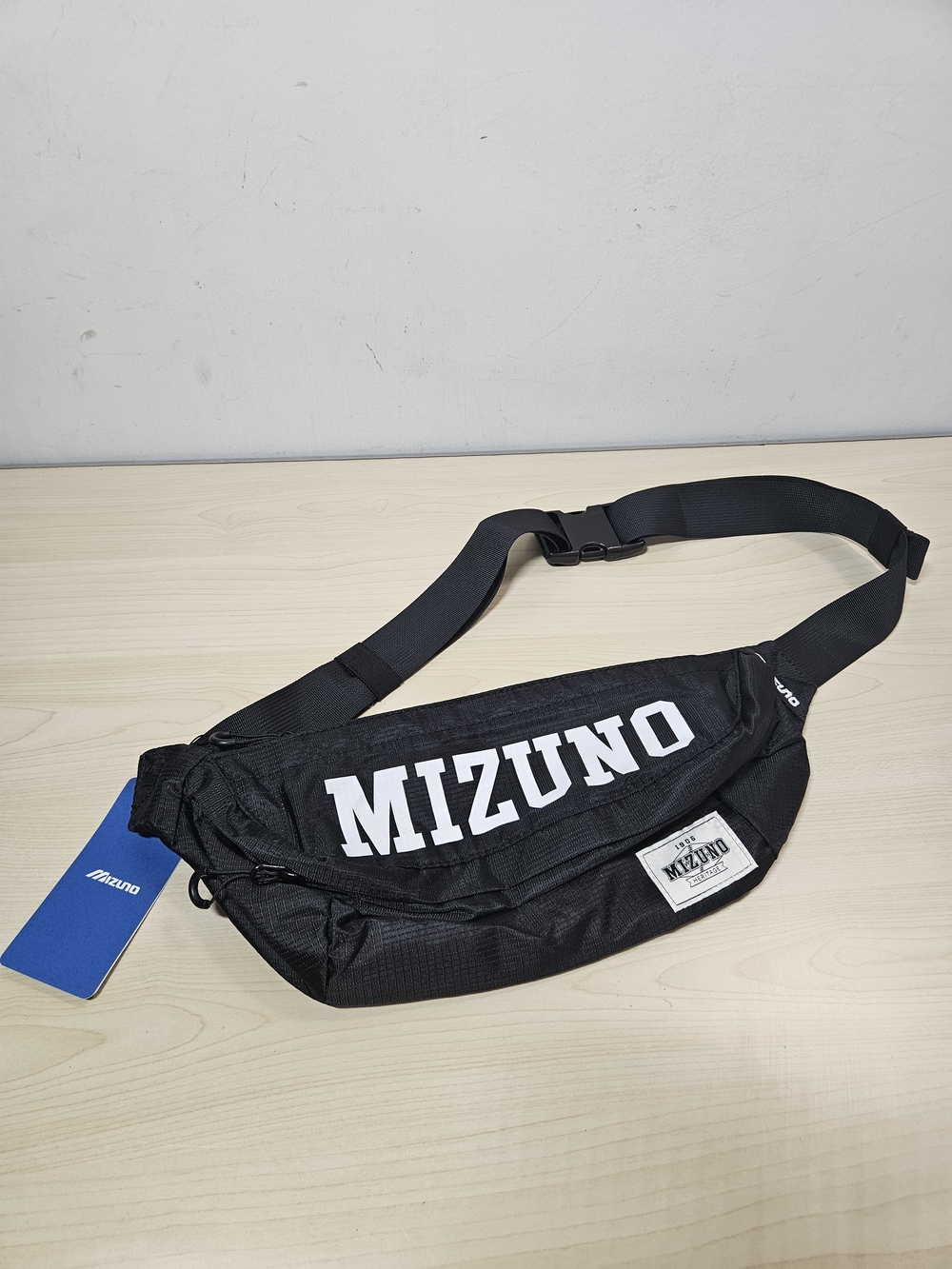 NWT Mizuno Sports Crossbody Bag D3CY26G1 Black China Exclusive